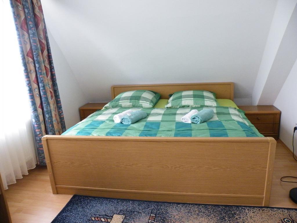 Penzion U Stoly ヤーヒモフ 部屋 写真