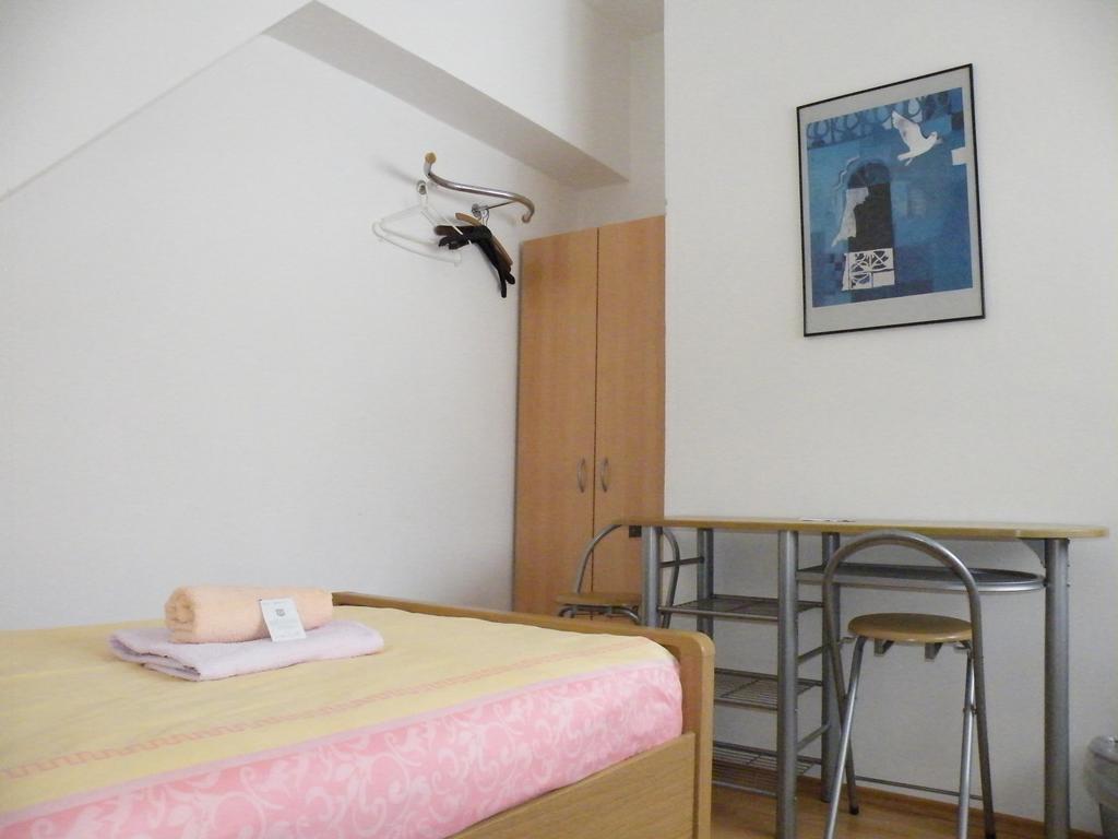 Penzion U Stoly ヤーヒモフ エクステリア 写真